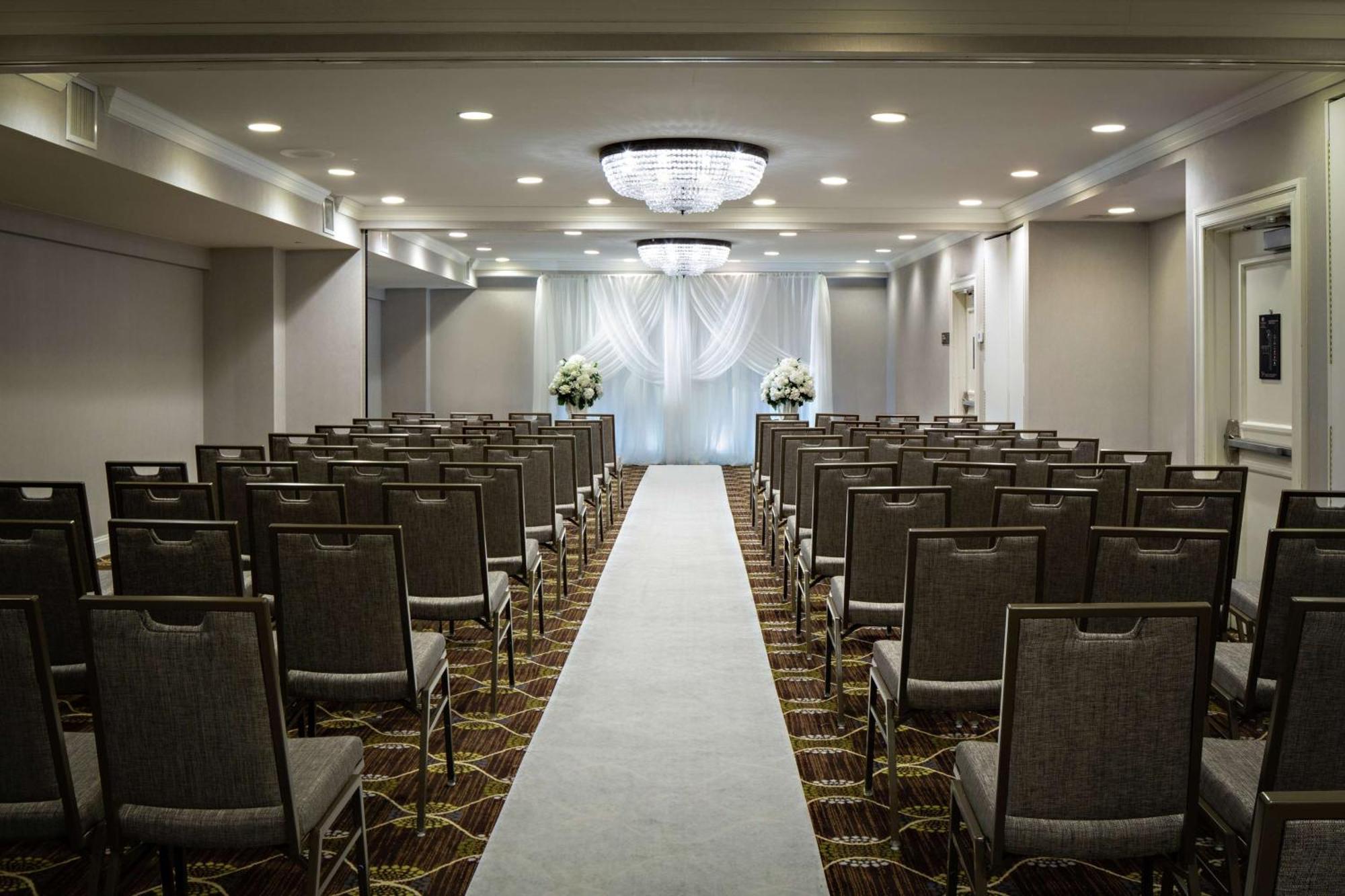 Doubletree By Hilton Fairfield Hotel & Suites Εξωτερικό φωτογραφία